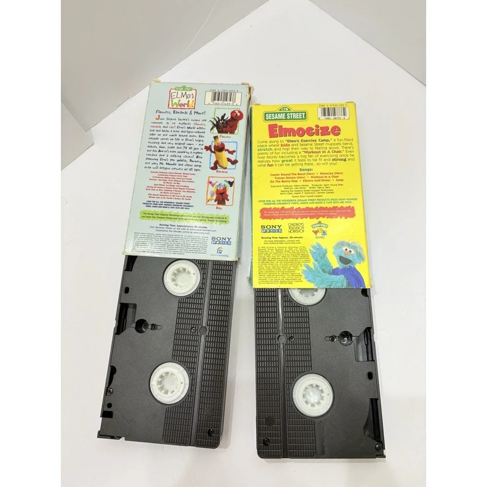 Elmo VHS Lot Of‎ 2 Sesame Street Tapes Elmocize, Flowers, Bananas & More!